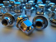 Zestaw nakrętek zamkniętych M12x1,5 Toyota Mitsubishi Ford Mazda Lexus