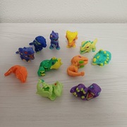 11 figurek dinozaurów Kinder joy Funko Jurassic World