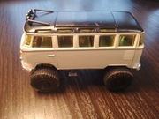 Maisto 4X4 Rebels Volkswagen Van "Samba" Samochód