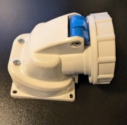 Gniazdo ścienne Legrand P17 Tempra 16A 230V 2P+Z IP67 (553 03)