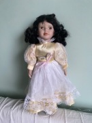 Porcelanowa lalka vintage nienaruszona 