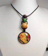 Orginalny naszyjnik handmade z medalionem imitującym drewno pod szkłem 