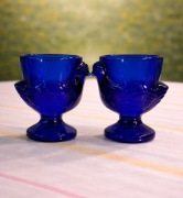 Podstawki do jajek Arcoroc – Francja, kobaltowe „kurki” (2 szt.)