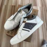 American Club sneakersy męskie - białe z granatowymi wstawkami