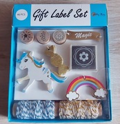 Zestaw- stemple (pieczątki), tagi, sznurek 48szt (konik,tęcza)