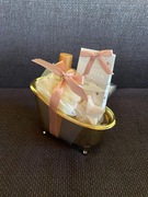 Zestaw prezentowy do kąpieli w wanience żel do mycia sól do kąpieli gąbka