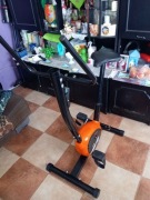 RW3011 ONE FITNESS Rower Mechaniczny Black-Orange Ergonomiczny Fitness