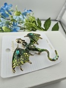 Piękna broszka elegancka prezent 