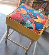 stołek pufa welurowe pokrycie