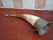 Róg polerowany okuty kielich obfitości .