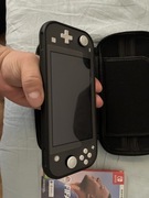 Nintendo switch lite + 2 gry