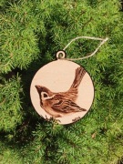 Drewniana bombka "Wróbel" wypalana w drewnie, ozdoba świąteczna, rękodzieło