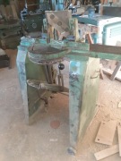 Gilotyna nożna do szprowów