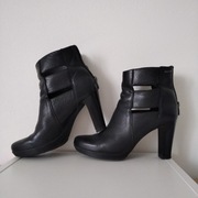 Czarne botki na obcasie słupku skórzane Lasocki r. 37 Angora-2 platforma