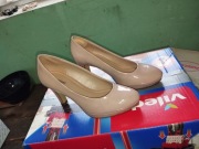 Sprzedam buty Damskie półbuty 