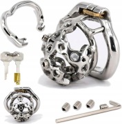 Stalowy pas cnoty z Wkręcanymi Kolcami CBT Chastity 57mm oring