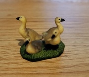 Schleich młode szare gęsi figurka model wycofany z 2010 r.