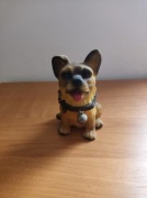Figurka psa.      