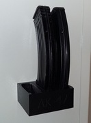 Uchwyt magnetyczny magazynków do AK 47