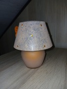 Świeczka w kształcie lampki nocnej