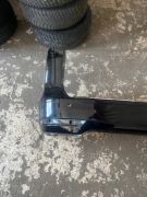 zderzak tył caddy maxi  5 V 23ROK czujniki bez malowania czarny  style 