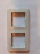 Ramka podwójna LEGRAND CARIVA kremowa - używana