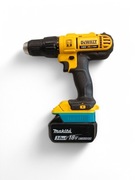 Adapter Dewalt XR18 na baterie Makita LXT przejściówka