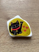 Maneki Neko, kot szczęścia , magnes na lodówkę, malowany kamień