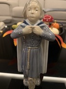 ROYAL COPENHAGEN / B&G 4503 „Girl with Cape