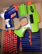 2 pistolety NERF + 92 strzałki, większość nowych
