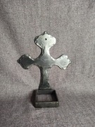 Stary masywny stalowy krzyż kinkiet zawieszka świecznik kropielnica baza