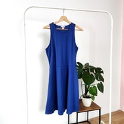 Sukienka H&M 40 L niebieska chabrowa kobaltowa rozkloszowana