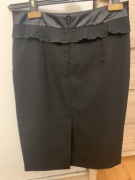 Spódnica czarna ołówkowa Simple 36 S