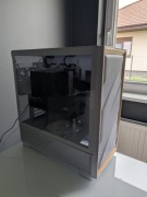 Komputer stacjonarny z Ryzen 7 9800X3D, RTX 5070Ti i 32 GB DDR5, 2TB SSD,