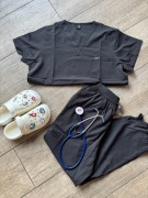 Mundurek scrubs medyczny/kosmetyczny/pielegniarka/lekarz/położna NOWY