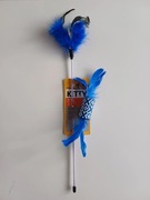 zestaw wędka dla kota z dzwoneczkiem + zabawka z piórkami