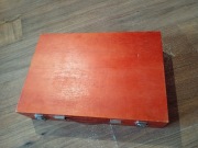 Drewniana (sklejka) walizka artystyczna na farby i pędzle – vintage (P)