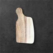 Deska do krojenia z litego drewna orzecha