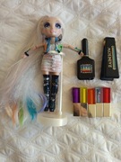 Rainbow High Hair Studio Salon Fryzjerski i lalka Amaya - zestaw