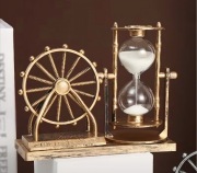 Dekoracja w stylu Vintage, Retro Klepsydra z diabelskim młynem Stare złoto 