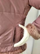 Apriori grupa escada kurtka wiązana jak gorset z boku w futerkiem pink 