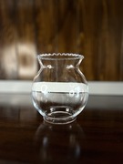 Elegancki wazon vintage z cienkiego szkła - 13 cm!