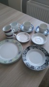porcelana różna dla 2 osób , łącznie 16 sztuk + gratis