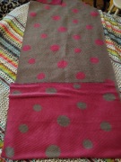 Duży szeroki ciepły szal dwustronny różowy szary w grochy 