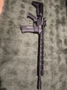 Replika karabinu m4 ar15 specna arms full metal custom
