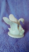 Porcelanowa stara figurka łabędź 