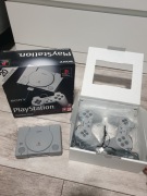 Playstation One Classic w pudełku