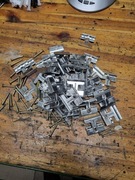 Klamra montażowa do listew przypodłogowych 48 sztuk