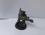 Figurka Karskin z miotacz ognia Gwardia Imperialna Warhammer 40k cyna