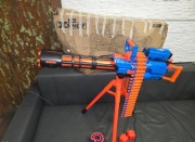 Insanity Motorized Rage Fire firmy ZURU wyrzutnia 